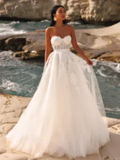 Robes de mariée longueur au sol sans manches en dentelle sans bretelles