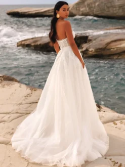 Robes de mariée longueur au sol sans manches en dentelle sans bretelles