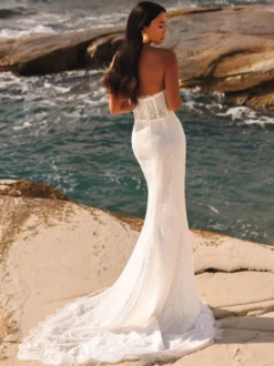 Robes de mariée longueur au sol sans manches en dentelle sans bretelles