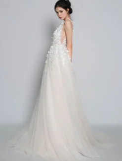 Robes de mariée rose en tulle col V dos nu décoré des fleurs à traîne