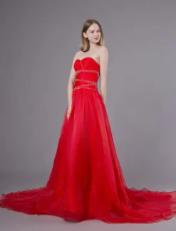 Robes de mariée rouges robes de soirée sans bretelles en organza perlées