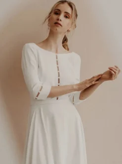 Robes de mariée vintage longues jusqu'au sol col en V manches courtes robes traditionnelles pour la mariée
