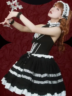 Robes Gothiques Lolita Nœuds Dentelle Noir Blanche Style Servante