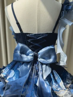 Robe Sweet Lolita bleu foncé sans manches style Tea Party imprimé floral jupe en organza avec détails en dentelle mode Kawaii