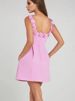 Robe trapèze avec ornements floraux sans manches dos nu robe mini-bourgeon pour fête d'anniversaire pour femmes 2026