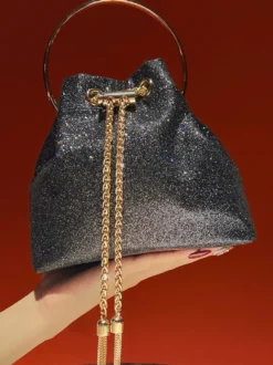 Sac bandoulière de mariée en forme de coquillage irrégulière entièrement orné de strass pochette de soirée rigide avec chaîne amovible