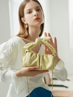 Sac à bandoulière en forme de nuage avec chaîne et nœud en similicuir pour femme 2026