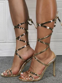 Sandale femme doré claire en cuir verni talon haut à lacets