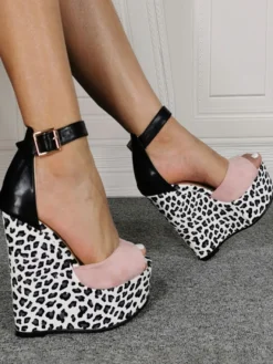 Sandales compensées pour dame classique peep toe talon compensé slip-on femme plus la taille léopard sandales pour femmes