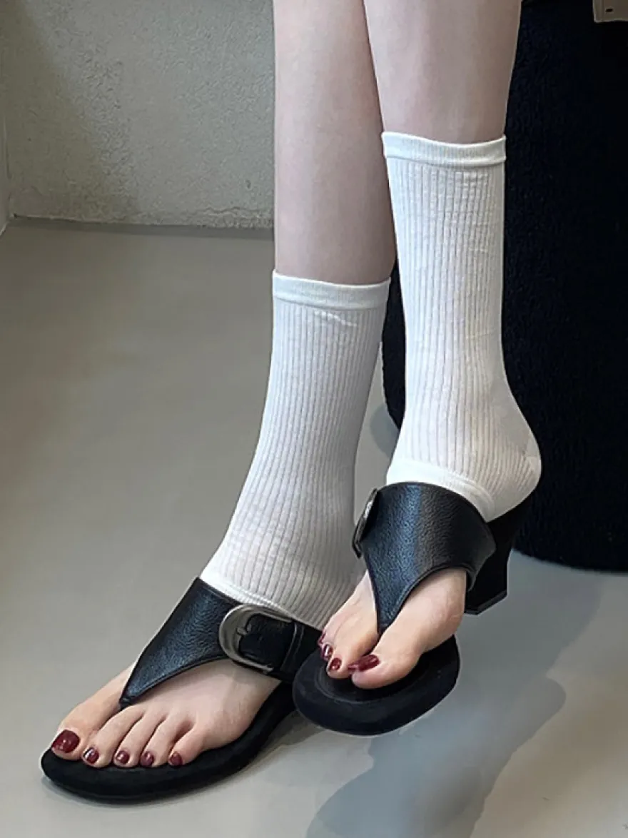Sandales compensées pour femmes tongs en daim avec boucle