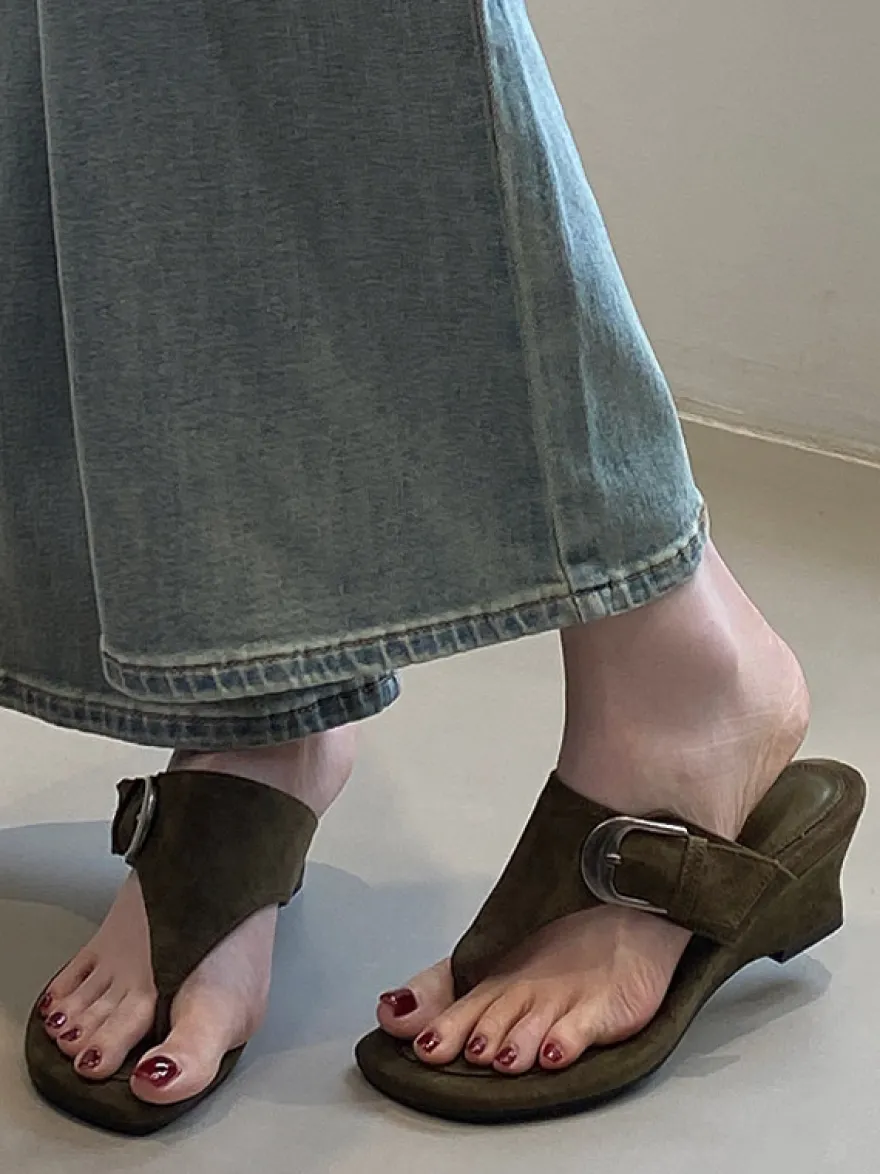 Sandales compensées pour femmes tongs en daim avec boucle
