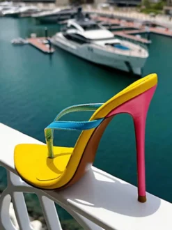 Sandales de plage jaunes à talons hauts pour femmes