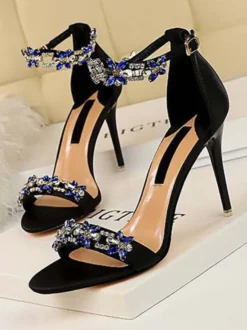 Sandales femme noir en satin décoré des diamants artificiels à talon haut