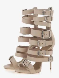 Sandales gladiateur noires à talons hauts et bout ouvert ornées d'une boucle.