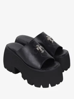 Sandales gothiques Lolita avec détails en métal bout ouvert croisé en cuir PU chaussures d'été noires Lolita