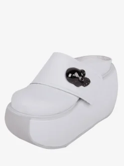 Sandales gothiques Lolita avec détails en métal bout rond squelette en cuir PU chaussures d'été blanches Lolita