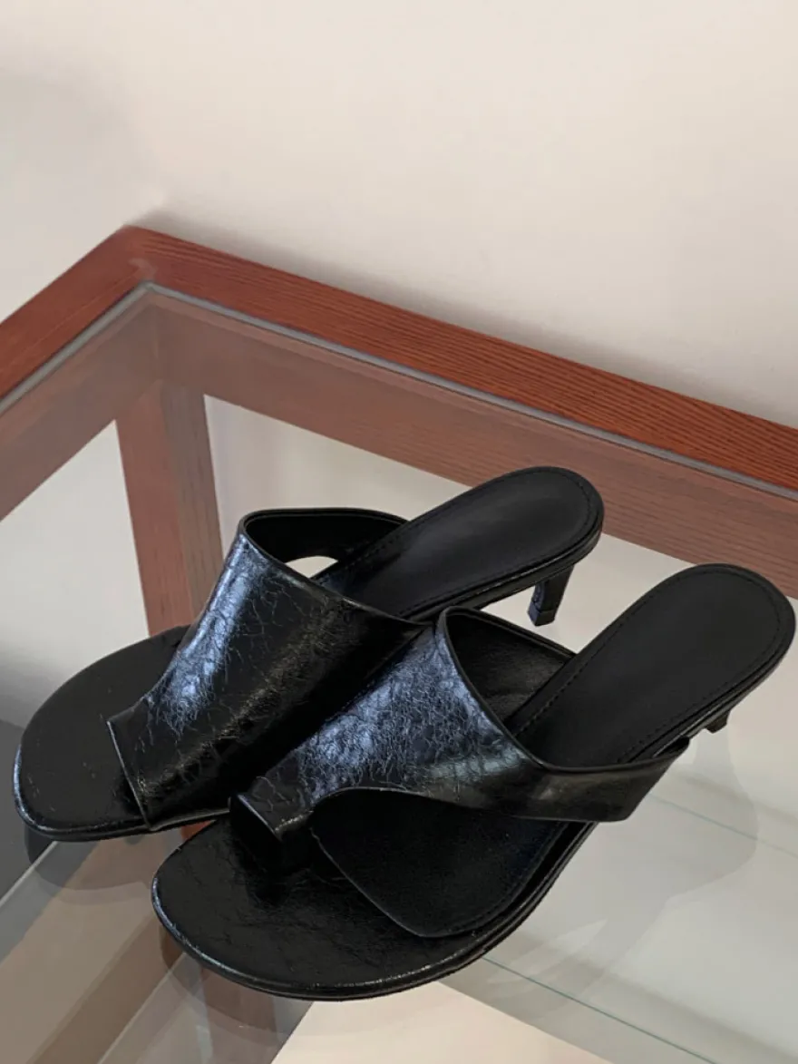 Sandales mules à talons chaton bout pointu et sans bride