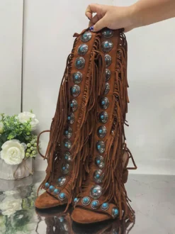 Sandales style gladiateur bohème pour femmes bout ouvert en daim perles talons hauts avec pompons