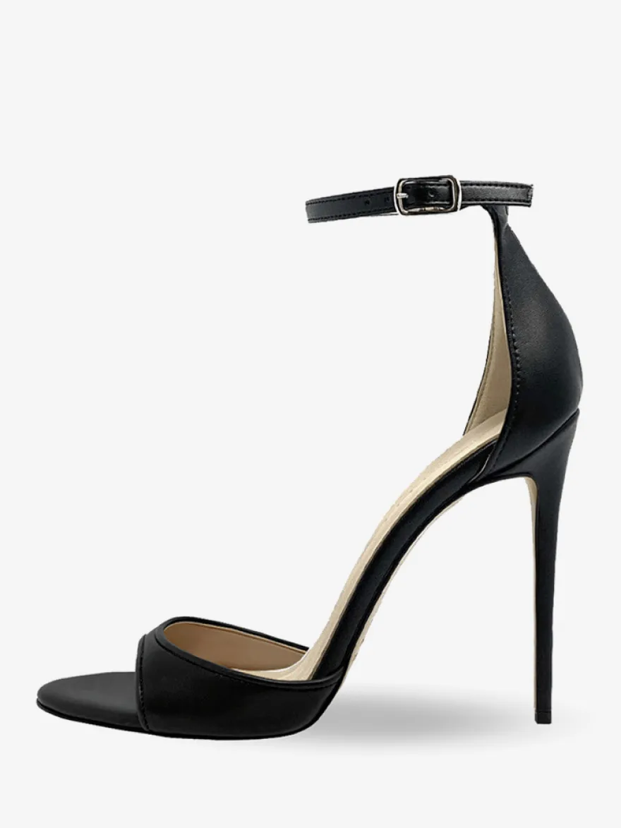 Sandales à talons noirs à bout ouvert et bride à la cheville