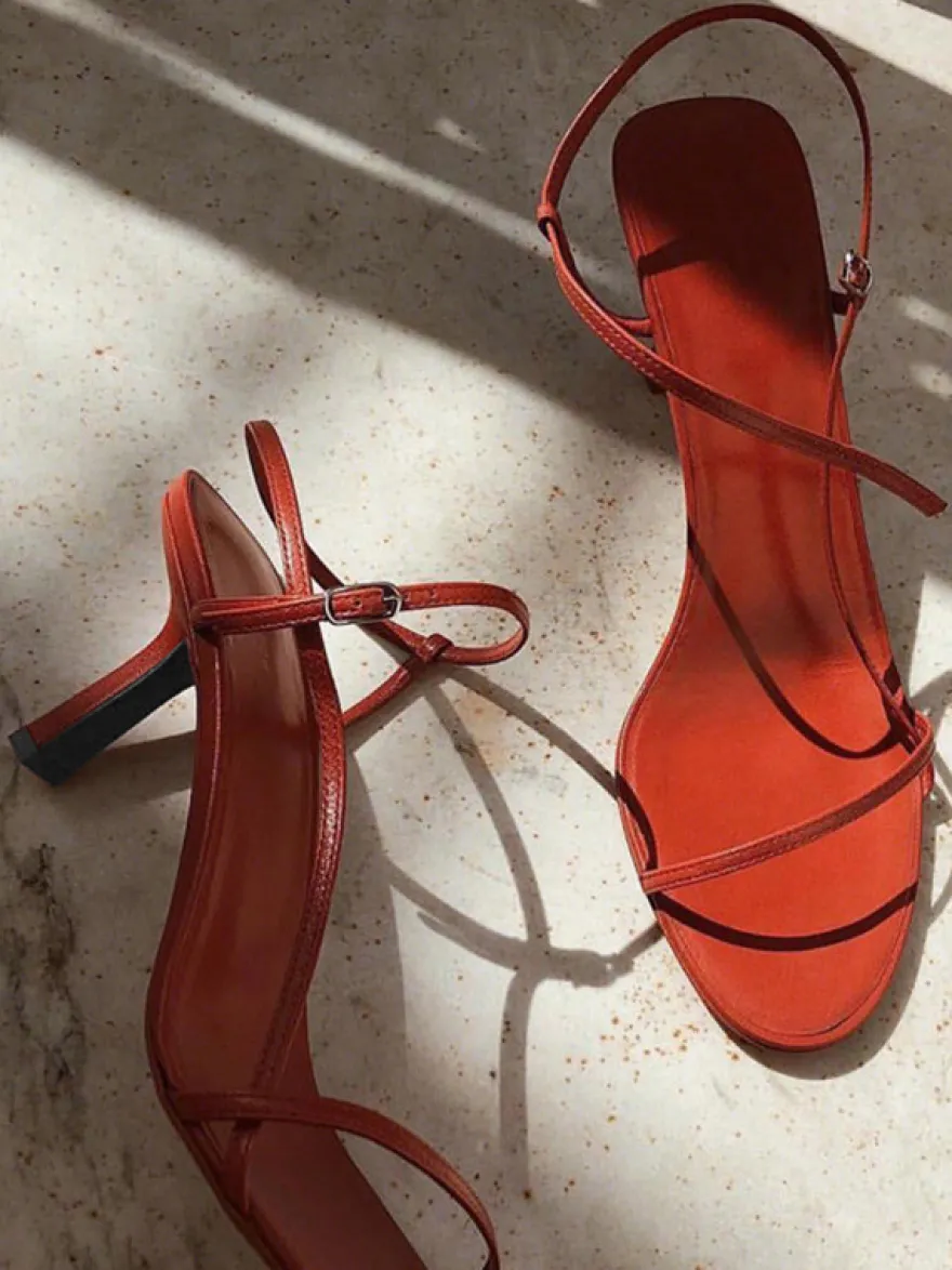 Sandales à talons rouges à bout ouvert et à lanières pour femmes