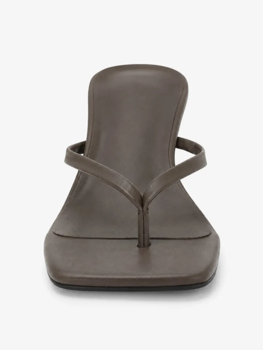 Sandales tongs à petits talons pour femmes