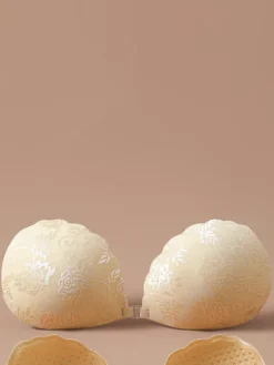 Soutien-gorge push-up adhésif en dentelle florale blanche nude avec cache-tétons et fermeture adhésive sur le devant