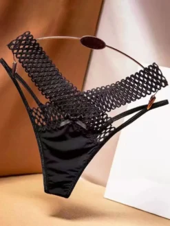 String sans entrejambe en dentelle noire brodée de fleurs lingerie féminine