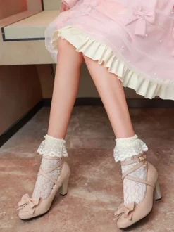 Sweet Lolita Footwear White Bows Synthétique Leather Prism Heel Lolita Shoes Déguisements Halloween