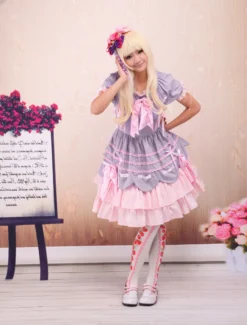Sweet Lolita rose pourpre OP robe manches courtes couches arcs et garniture Déguisements Halloween