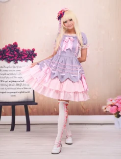Sweet Lolita rose pourpre OP robe manches courtes couches arcs et garniture Déguisements Halloween