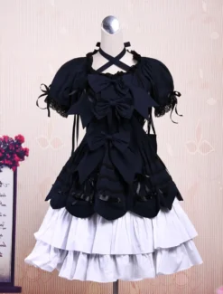Sweet Lolita rose pourpre OP robe manches courtes couches arcs et garniture Déguisements Halloween