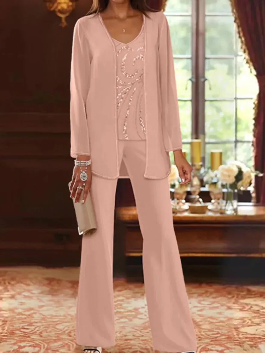 Tenue de mère de mariée 3 piècse conçue avec décolleté et manches longues à paillettes pour les invités de mariage