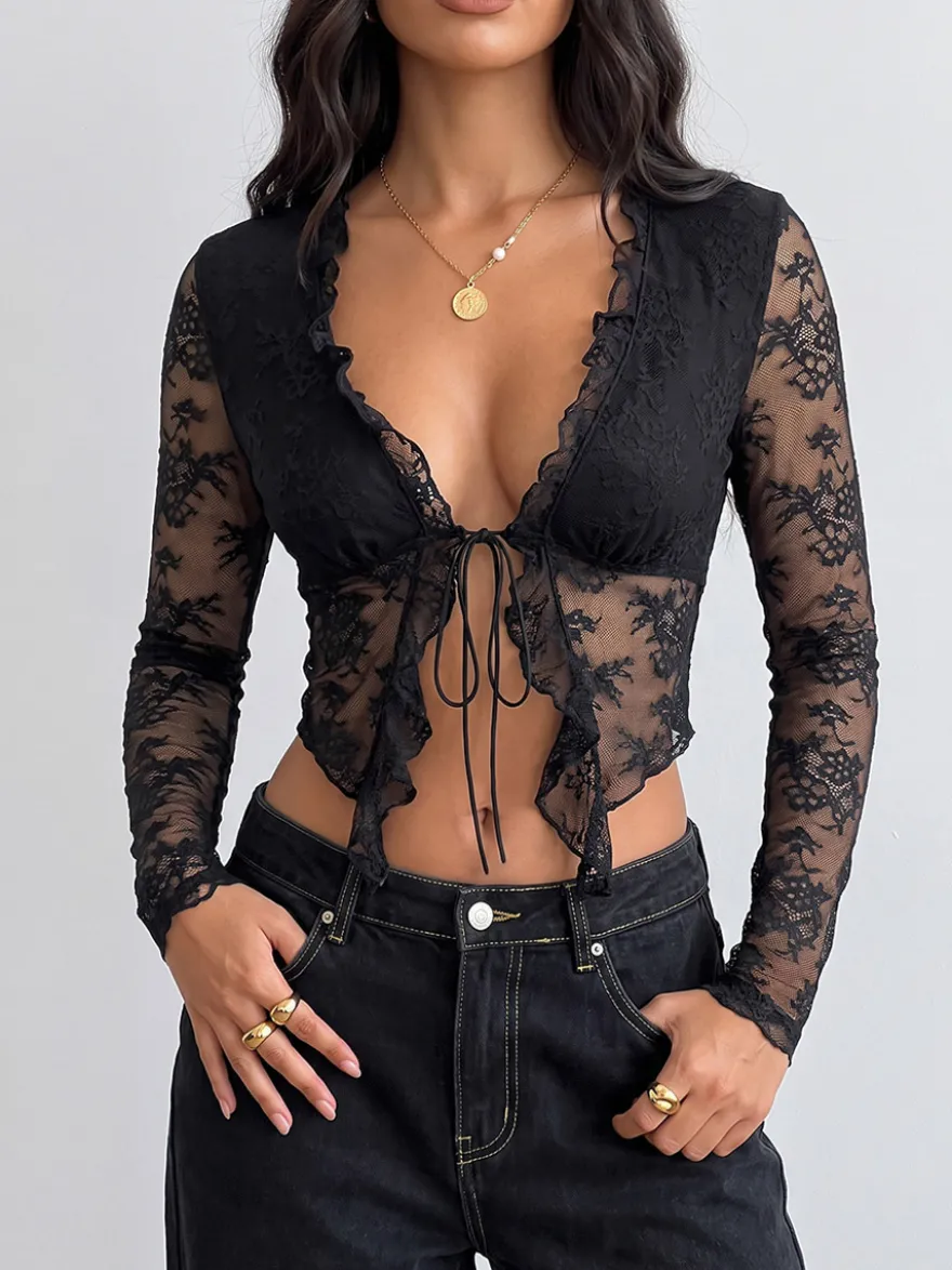 Top court en dentelle florale transparente col en V volants nœud sur le devant manches longues cache-maillot en résille