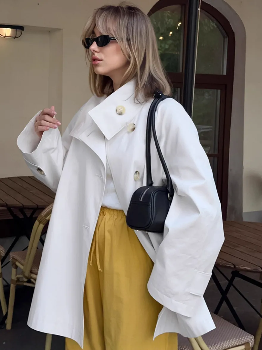 Trench-coat femme en mélange de coton - Coupe oversize minimaliste à double boutonnage et manches larges - Collection printemps-été 2026