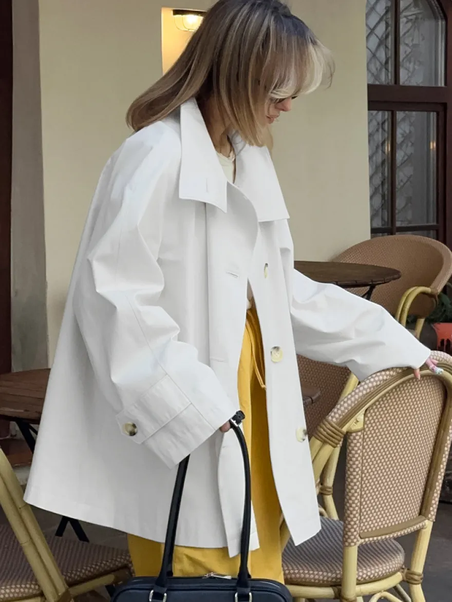 Trench-coat femme en mélange de coton - Coupe oversize minimaliste à double boutonnage et manches larges - Collection printemps-été 2026