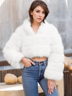Veste blanche en fausse fourrure avec capuche manteaux courts tendance pour femmes vêtements d'hiver 2026