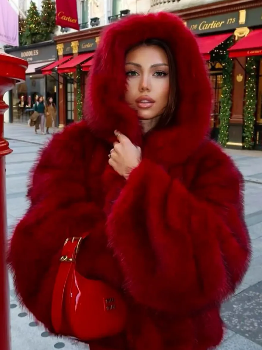 Veste à capuche en fausse fourrure bordeaux pour femme 2026