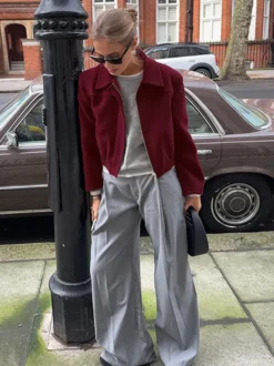 Veste courte bordeaux pour femme - Col rabattu chic fermeture éclair ourlet élastique - Collection streetwear décontractée printemps 2026
