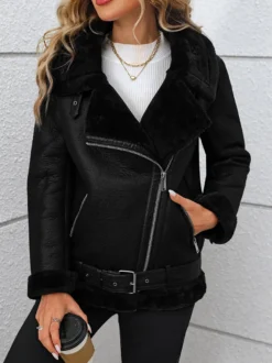 Veste de motarde noire pour femme doublée en fausse fourrure de mouton retournée chaude pour l'hiver col en fourrure et fermeture éclair