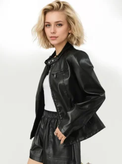 Veste en cuir à col montant et fermeture éclair coupe ajustée poche latérale zippée extérieur noir uni