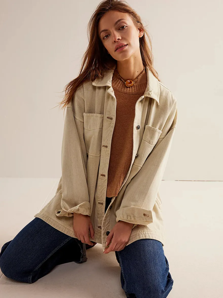 Veste en jean oversize pour femme - Délavage moyen coupe boyfriend fentes latérales - Style trucker - Collection printemps 2026