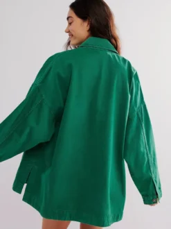 Veste en jean oversize pour femme - Délavage moyen coupe boyfriend fentes latérales - Style trucker - Collection printemps 2026