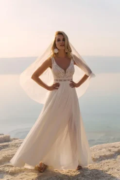Voile de mariée classique à deux niveaux en tulle et paillettes bord coupé