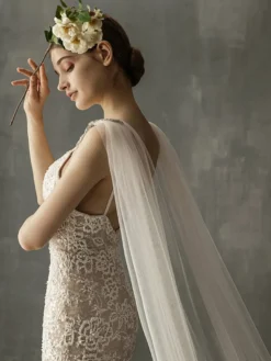 Voiles de mariage un niveau clouté bord coupé voiles de mariée classiques