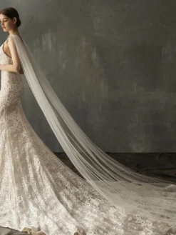 Voiles de mariage un niveau clouté bord coupé voiles de mariée classiques