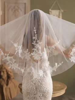 Voiles de mariée en tulle Voiles de mariée en dentelle à deux niveaux